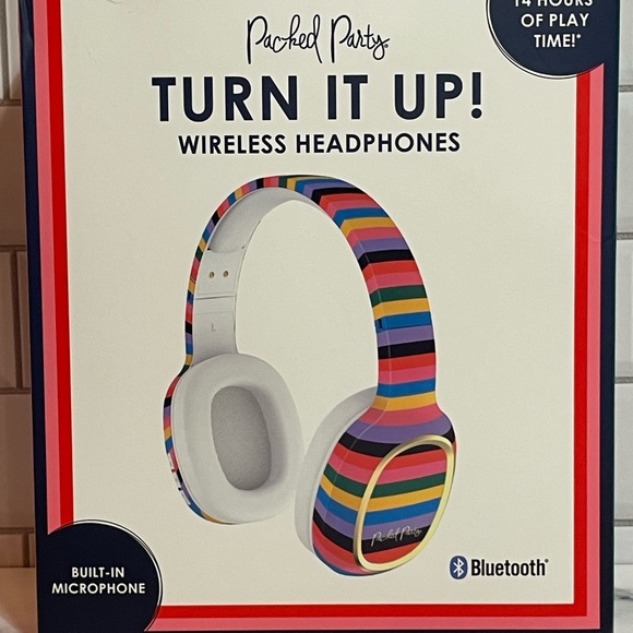 Turn It Up! Wireless Headphones Set - Picture 3 of 5